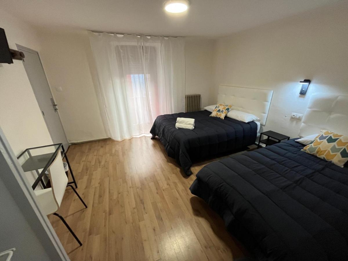 Hostal Ars Puigcerdà Екстериор снимка