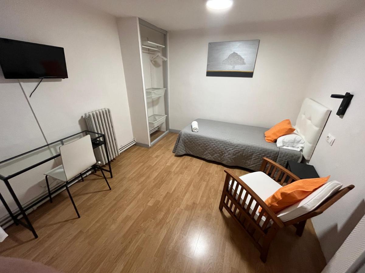 Hostal Ars Puigcerdà Екстериор снимка