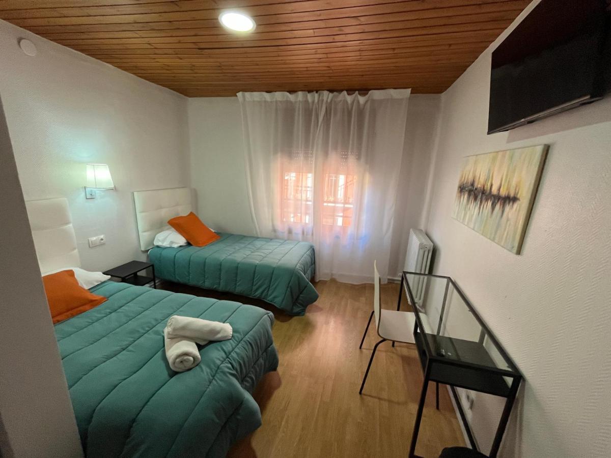 Hostal Ars Puigcerdà Екстериор снимка